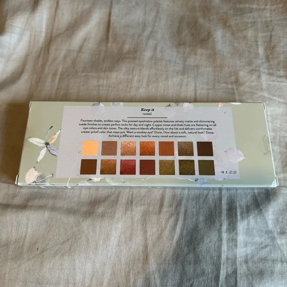 NIB Laura Geller The Casual Collection Eyeshadow Palette Copper Khaki 14 Shades - Picture 3 of 10